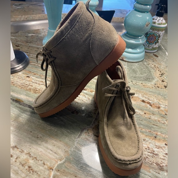 Hush Puppies Men's Bridgeport 2 Chukka Boots in taupe suede - size 7.5 - Picture 3 of 9